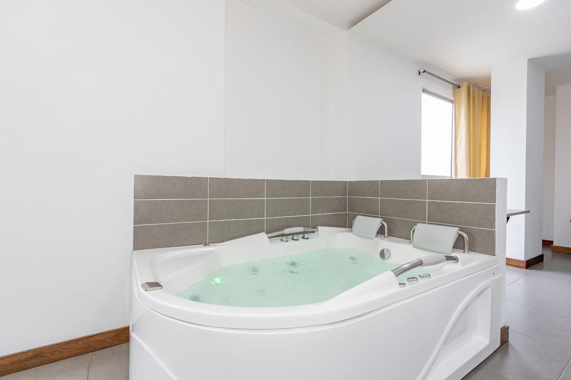 Hotel Prada Бельо Экстерьер фото